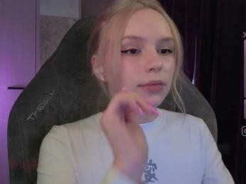 fymryn bongacams stream image