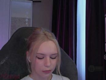 fymryn bongacams stream image