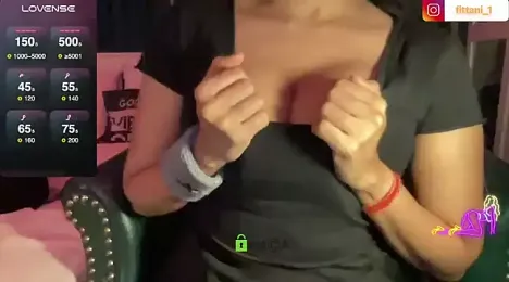 CharmingTania stripchat stream image