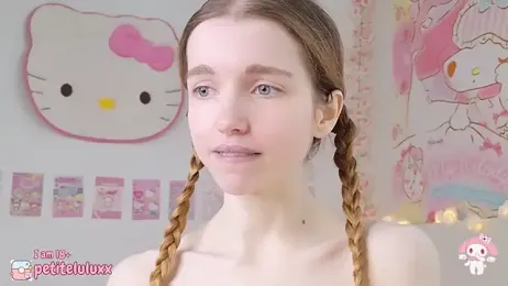 petiteluluxx stripchat stream image