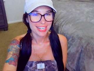 tighttinymilf camsoda stream image