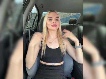 LedyMiya bongacams stream image