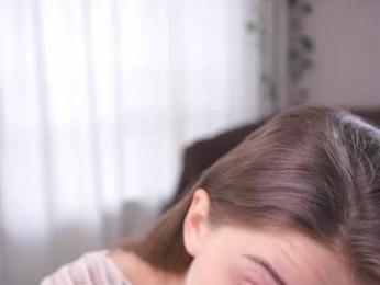 little_poetry chaturbate stream image