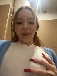 babydolll stripchat stream image