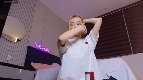 tinki_winkii stripchat stream image