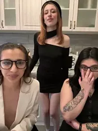 RollingGirlzzz stripchat stream image