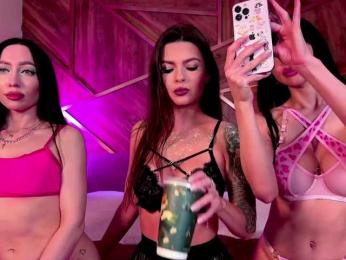 Oops_kiraa bongacams stream image