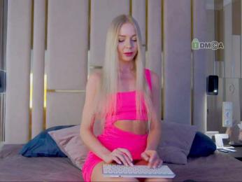 WhiteGirl-one bongacams stream image