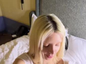 lesi_moonie chaturbate stream image