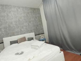 ehotlovea chaturbate stream image