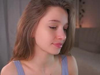 little_poetry chaturbate stream image