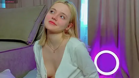 StarrShinee stripchat stream image