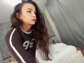 ehotlovea chaturbate stream image