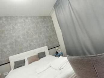 ehotlovea chaturbate stream image