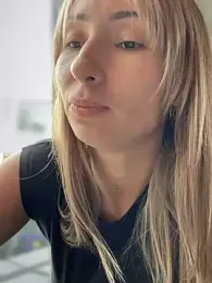 LetsFunKARINA stripchat stream image