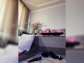 LALI_XS bongacams stream image