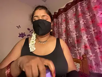 LouleyRanii stripchat stream image