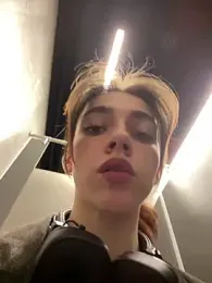 Lily__Belle stripchat stream image