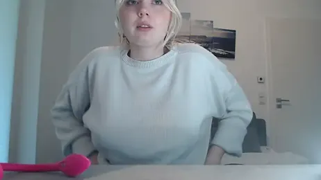 CherryEmmy stripchat stream image