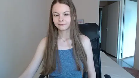 AnnaSweet18 stripchat stream image