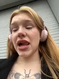 Honey___Hot stripchat stream image