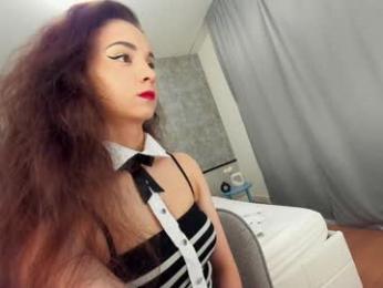 ehotlovea chaturbate stream image