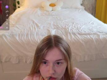 YoPixie bongacams stream image