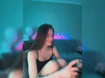 whiteTEA bongacams stream image