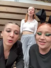 RollingGirlzzz stripchat stream image