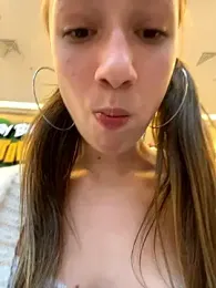 Lia__Love stripchat stream image