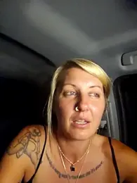 SheIsSomething stripchat stream image