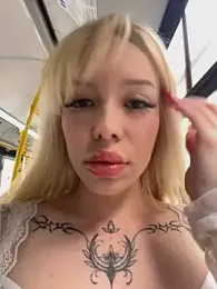 babydolll stripchat stream image