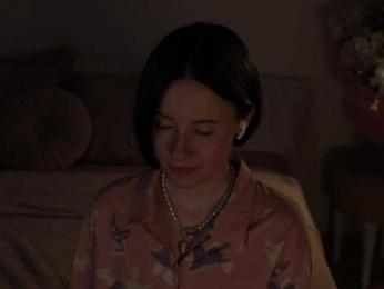 MissEssie bongacams stream image