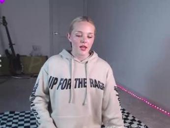 petitebrat chaturbate stream image