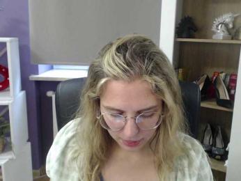 Soft-Zoey bongacams stream image