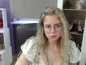 Soft-Zoey bongacams stream image