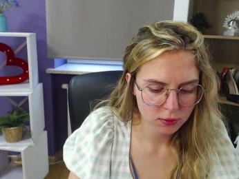 Soft-Zoey bongacams stream image