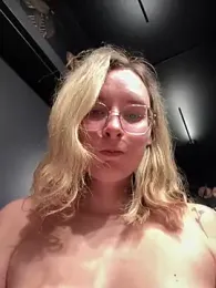 The_Snowwhitee stripchat stream image