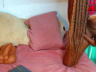 xyomarabrown camsoda stream image