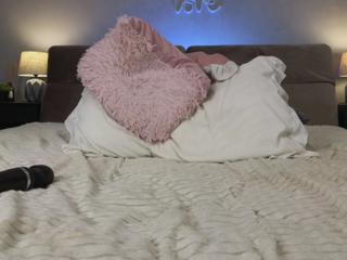 Naomi Asian flirt4free stream image