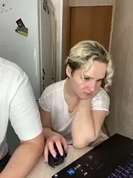 MrMrsRight stripchat stream image