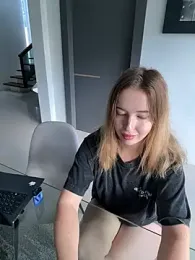 Nura_n_Sarah stripchat stream image