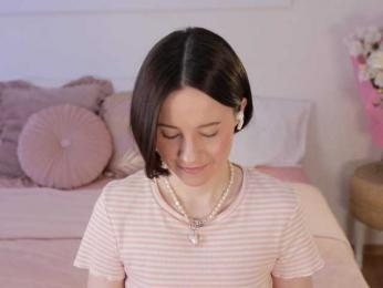 MissEssie bongacams stream image