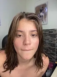 _Alice_1 stripchat stream image