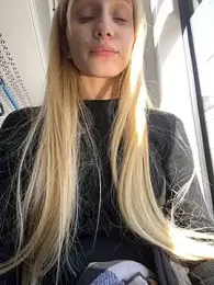 babydolll stripchat stream image