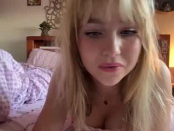 kittengirlxo chaturbate stream image