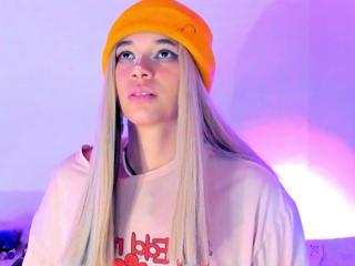 Scarlet Bridge flirt4free stream image