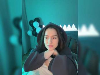 whiteTEA bongacams stream image