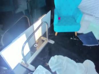 cuteanddesesperate chaturbate stream image