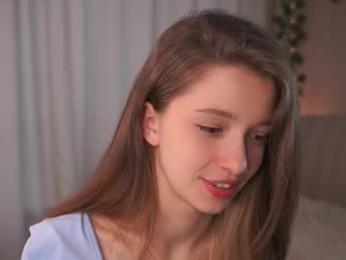 little_poetry chaturbate stream image